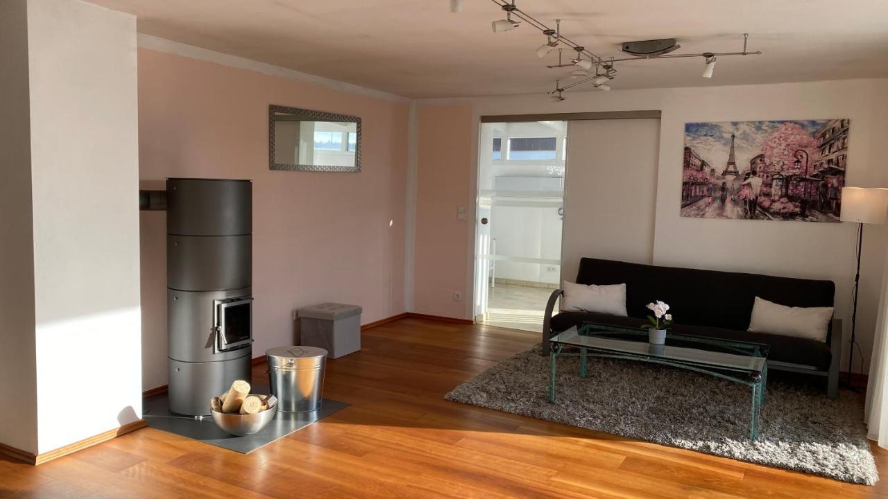 Fewo Luxus Wohnung Im Eigenen Ferienhaus, 120 Qm, Naehe Regensburg Mit Balkon, Terrasse & Garten, Gute Zuganbindung Laber Exteriér fotografie